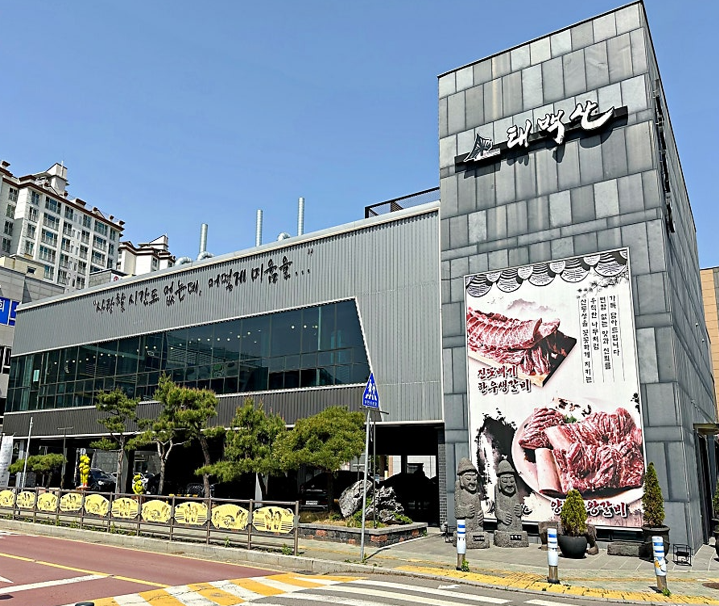 235149625_reoPHlF0_f59e49ff776840f3b63e9e43a3a23ba44ca81d39.png 이미지크게보기